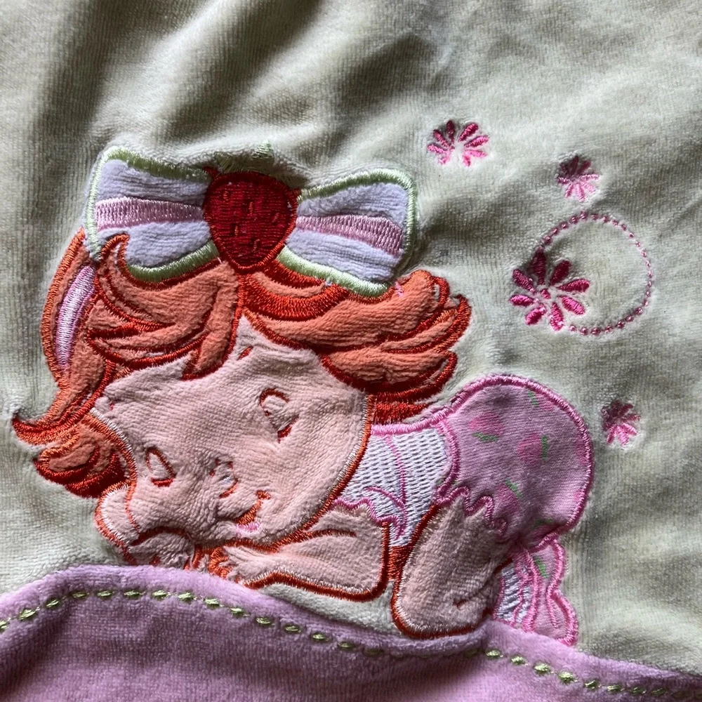 Y2K 2007 Baby Strawberry Shortcake pink and great baby Onesie